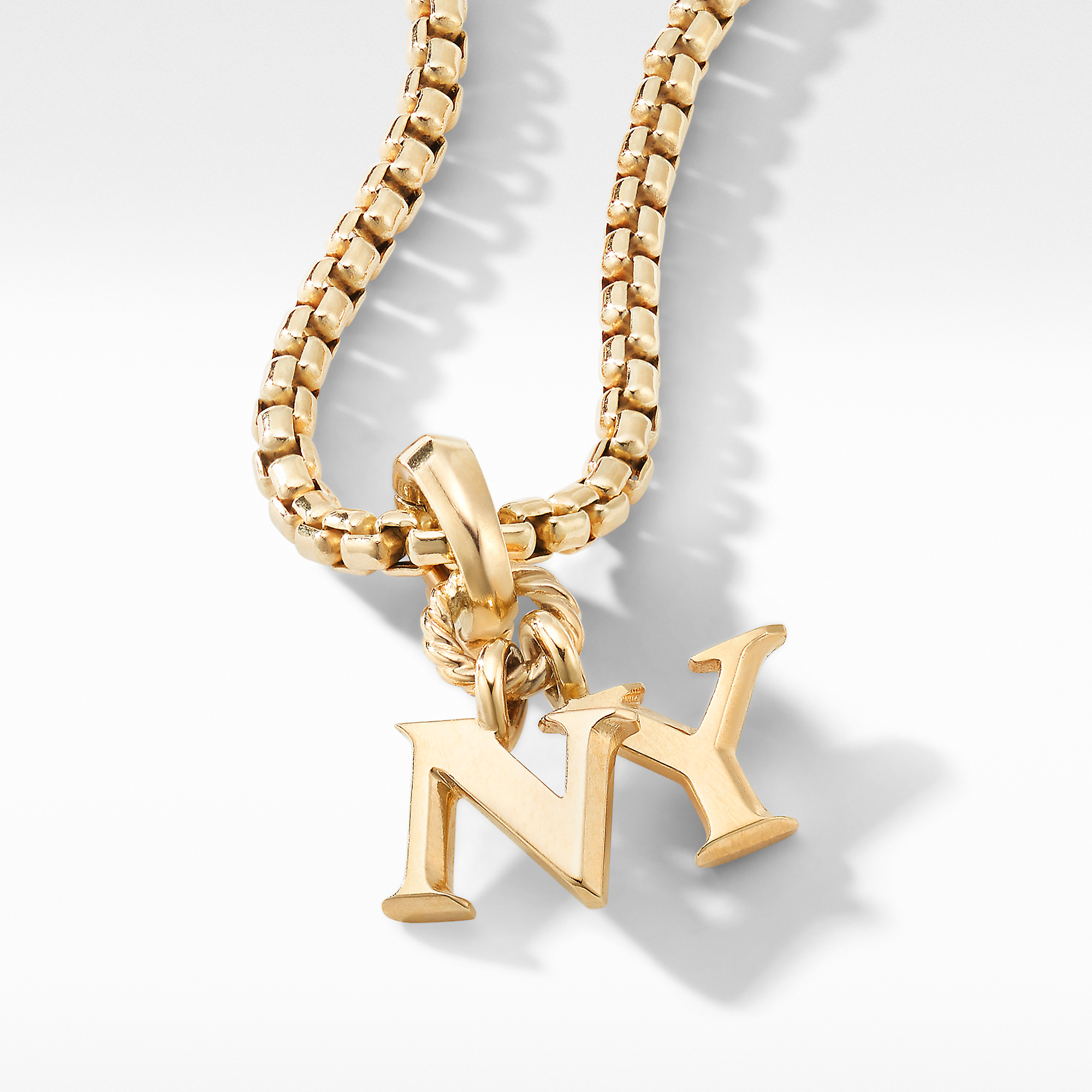 NY Charm in 18K Yellow Gold, 11mm