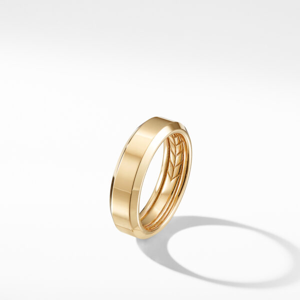 DY Heliosâ„¢ Band Ring in 18K Yellow Gold with Forged Carbon, 6mm - Image 3