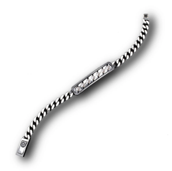 Perpetual Love Plate Bracelet in Silver and Pearls