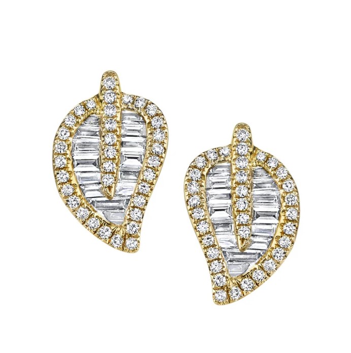 18k Gold Small Leaf Studs