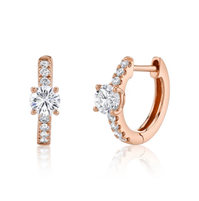 18KRG DIAMOND HUGGIES WITH ROUND DIAMOND CENTER