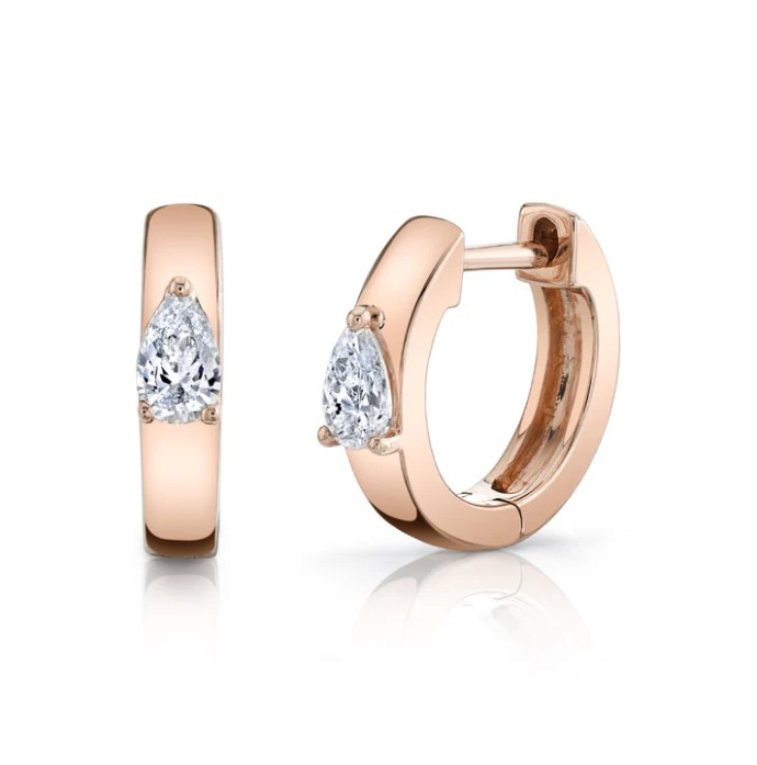 18KRG HUGGIES WITH PEAR DIAMOND CENTER
