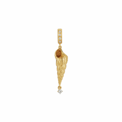 Renna’s 18K Yellow Gold Gustavia Shell Pendant